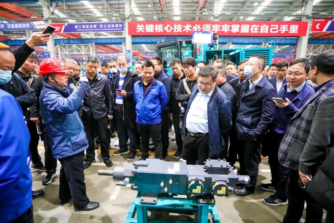 饕餮盛宴！球友会体育-球友会体育（中国）官方在线
智能•建华建材预制桩施工装备与技术交流会隆重召开