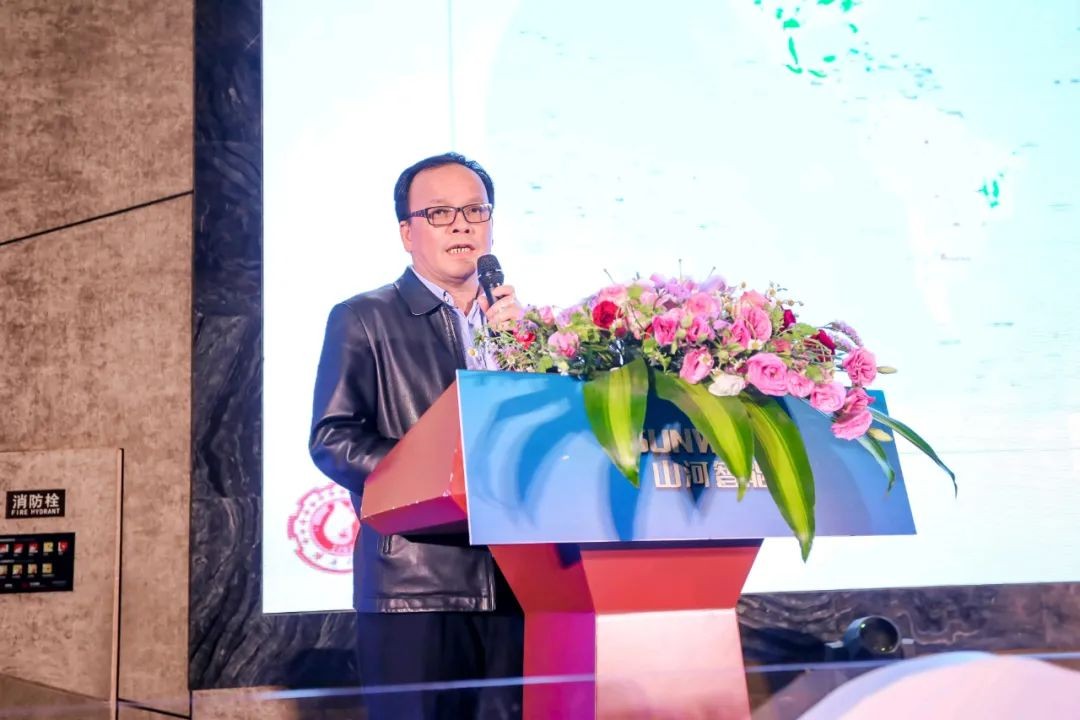 饕餮盛宴！球友会体育-球友会体育（中国）官方在线
智能•建华建材预制桩施工装备与技术交流会隆重召开