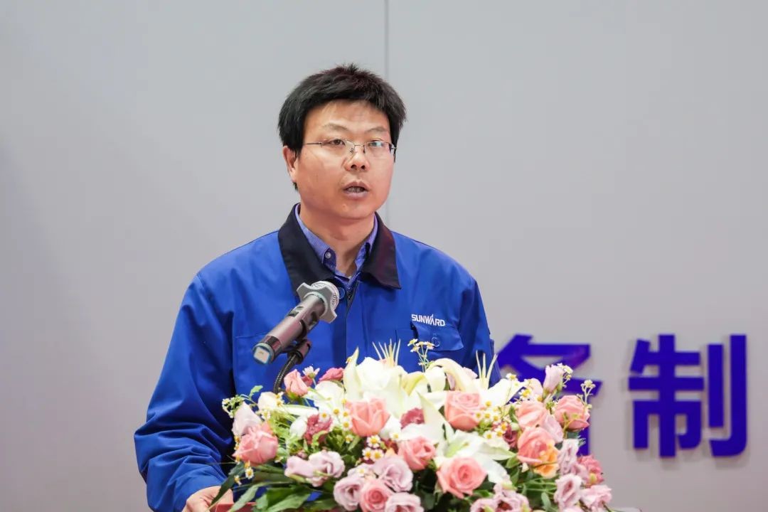 牢记嘱托攀高地 应急救援有球友会体育-球友会体育（中国）官方在线
 球友会体育-球友会体育（中国）官方在线
智能隔离带挖掘机批量发货