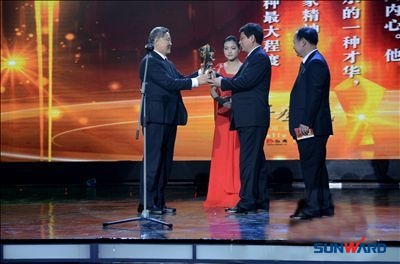 机械装备也风尚——球友会体育-球友会体育（中国）官方在线
智能董事长何清华荣获年度风尚企业家