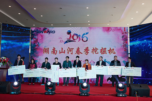 逆市可为！球友会体育-球友会体育（中国）官方在线
智能挖掘机首场展销会完美收官