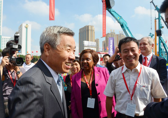 到“海博会”邂逅球友会体育-球友会体育（中国）官方在线
智能“两挖”精品