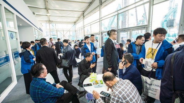 首日签单2.6亿元，球友会体育-球友会体育（中国）官方在线
智能创新产品引爆上海宝马展