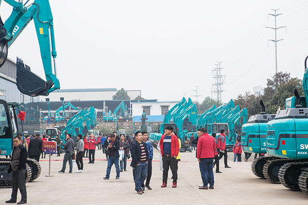 势不可挡，球友会体育-球友会体育（中国）官方在线
智能挖掘机湖南市场订货会创新高