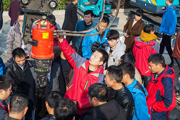 十年相随，成就彼此，来听听球友会体育-球友会体育（中国）官方在线
智能挖掘机客户的真实声音