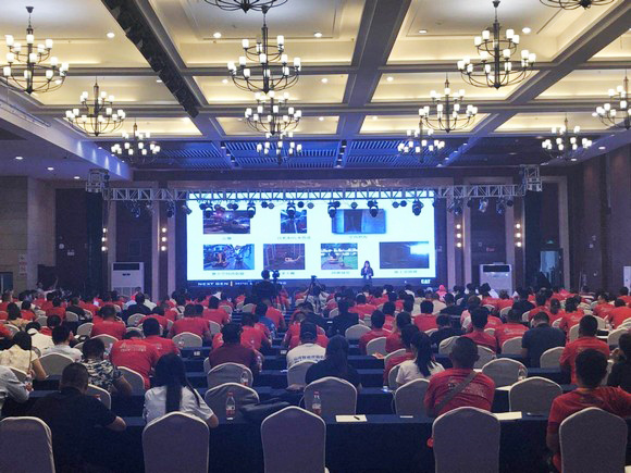 “超美微挖”现身2018微挖峰会，球友会体育-球友会体育（中国）官方在线
智能微挖出口过万台