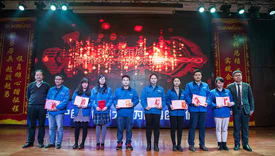 坚定信心、再接再厉，球友会体育-球友会体育（中国）官方在线
智能2017年度营销表彰与誓师大会开启新航程