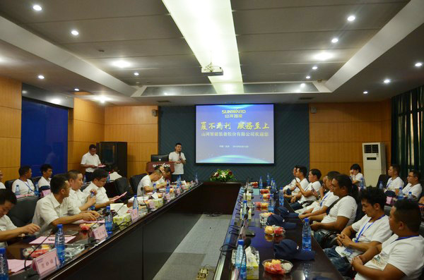 500多名挖掘机用户实地考察，为球友会体育-球友会体育（中国）官方在线
智能点赞！