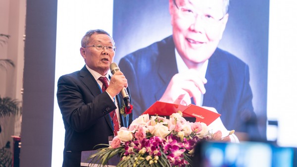 首日签单2.6亿元，球友会体育-球友会体育（中国）官方在线
智能创新产品引爆上海宝马展