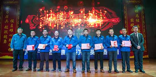 坚定信心、再接再厉，球友会体育-球友会体育（中国）官方在线
智能2017年度营销表彰与誓师大会开启新航程