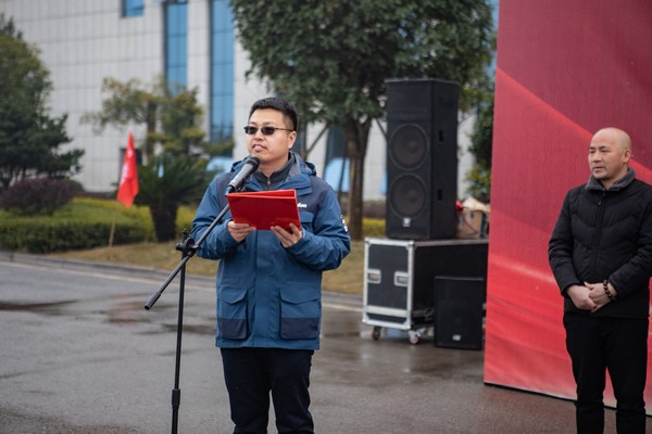新春开门红！球友会体育-球友会体育（中国）官方在线
智能1.2亿订单火爆发车