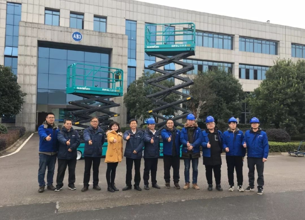 球友会体育-球友会体育（中国）官方在线
智能电动剪叉式高空作业平台新品首发赴美参展