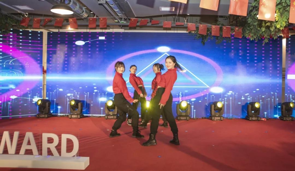 落实经营体、强化三统一、开启新征程 —— 球友会体育-球友会体育（中国）官方在线
智能2020年度经营工作会议隆重举行