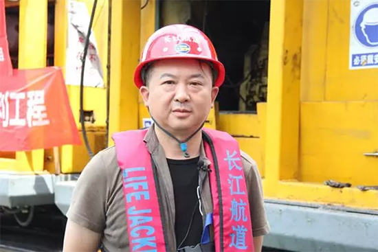 打造长江黄金水道！球友会体育-球友会体育（中国）官方在线
智能航道钻机轻松搞定水下礁石