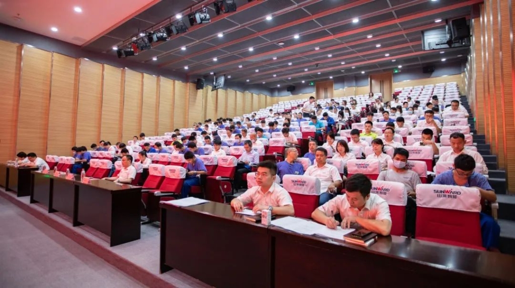 提升理论修养水平，确保党员发展质量 ——球友会体育-球友会体育（中国）官方在线
智能开展2020年入党积极分子培训