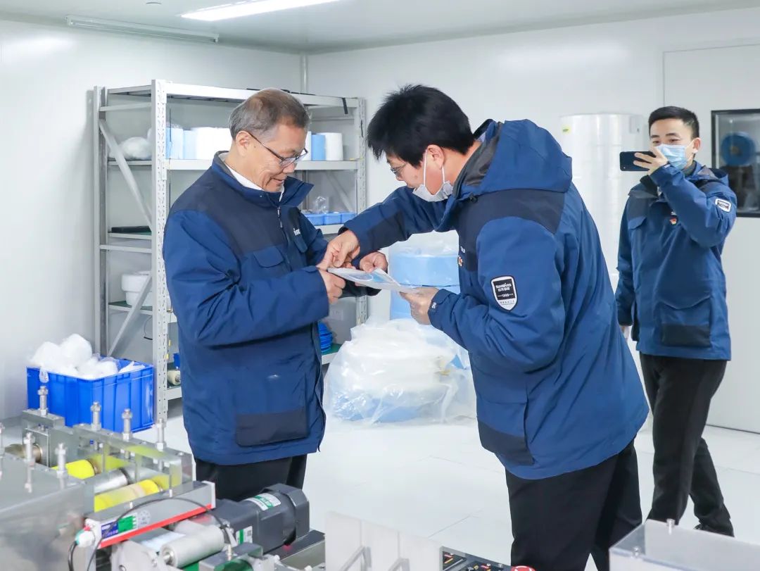 董事长启封球友会体育-球友会体育（中国）官方在线
智能第一个成品口罩