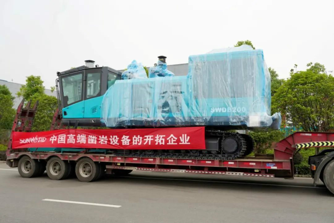 球友会体育-球友会体育（中国）官方在线
智能大孔径凿岩设备批量出口中东