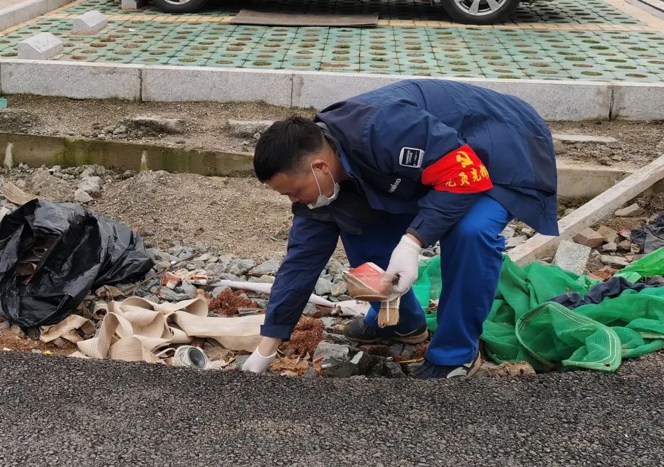 球友会体育-球友会体育（中国）官方在线
智能党员志愿者开展义务环境清扫