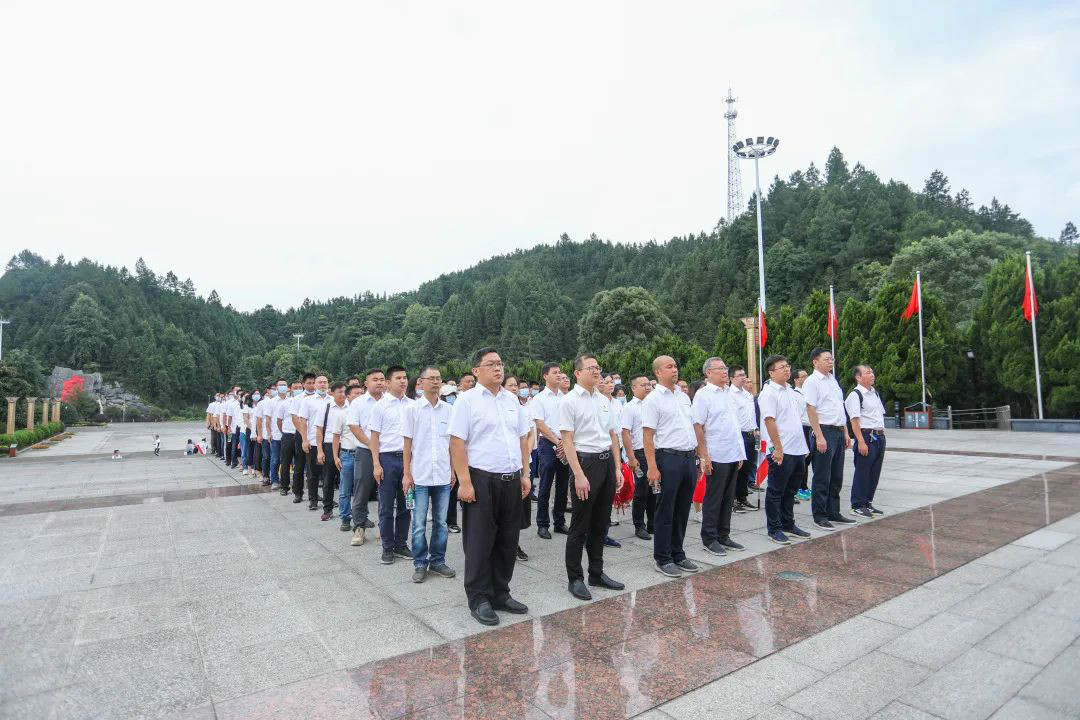 公道正派出清风正气，廉洁自律塑良好形象——球友会体育-球友会体育（中国）官方在线
智能开展中高层干部廉洁教育活动