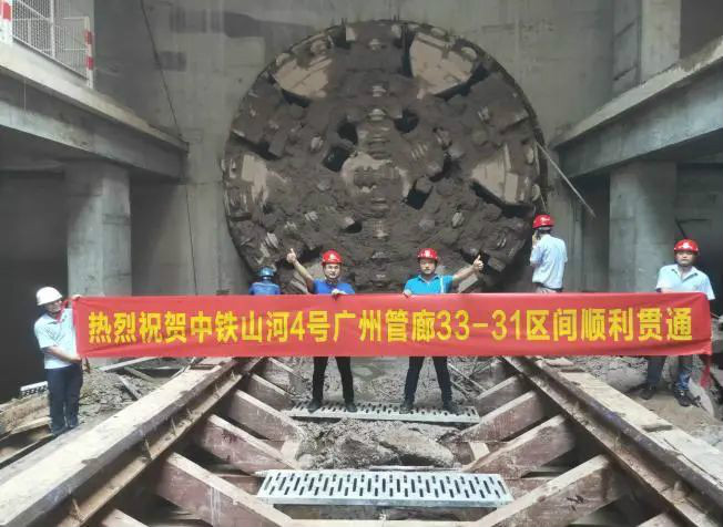 解码球友会体育-球友会体育（中国）官方在线
智能上半年成绩单背后的密码