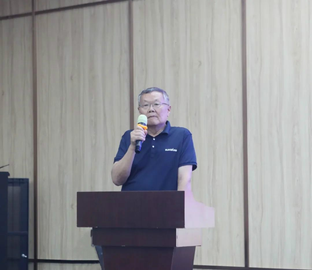 以强执行力聚焦基础能力建设 向挖掘机万台俱乐部迈进——球友会体育-球友会体育（中国）官方在线
智能2020年挖掘机经销商半年度会议圆满召