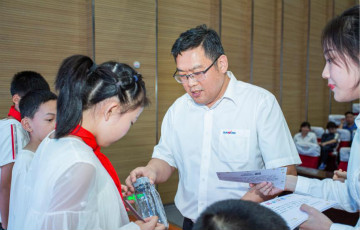 精准服务共建家园，解决刚需心怀感恩——球友会体育-球友会体育（中国）官方在线
智能首期职工子女暑期托管班圆满结班
