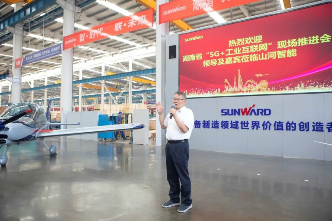 解码球友会体育-球友会体育（中国）官方在线
智能上半年成绩单背后的密码