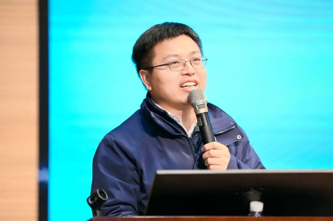 大国重器 壮哉球友会体育-球友会体育（中国）官方在线
！机友会微挖用户球友会体育-球友会体育（中国）官方在线
智能体验日