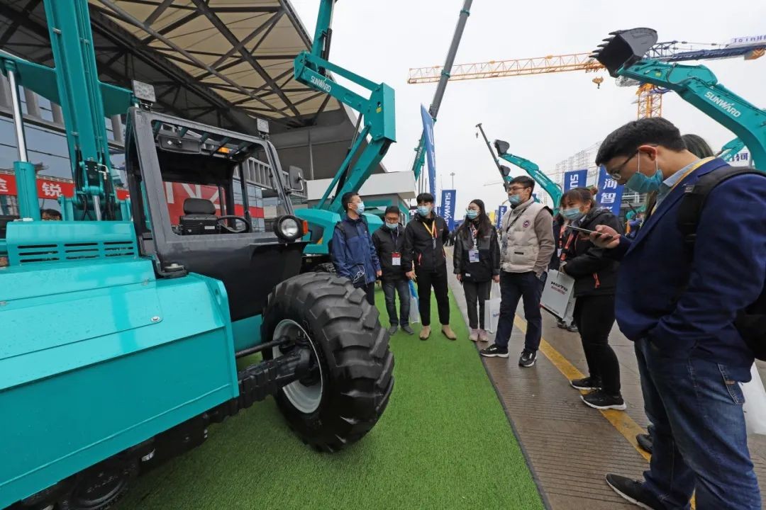 守正创新拓球友会体育-球友会体育（中国）官方在线
 球友会体育-球友会体育（中国）官方在线
智能闪耀2020上海宝马展