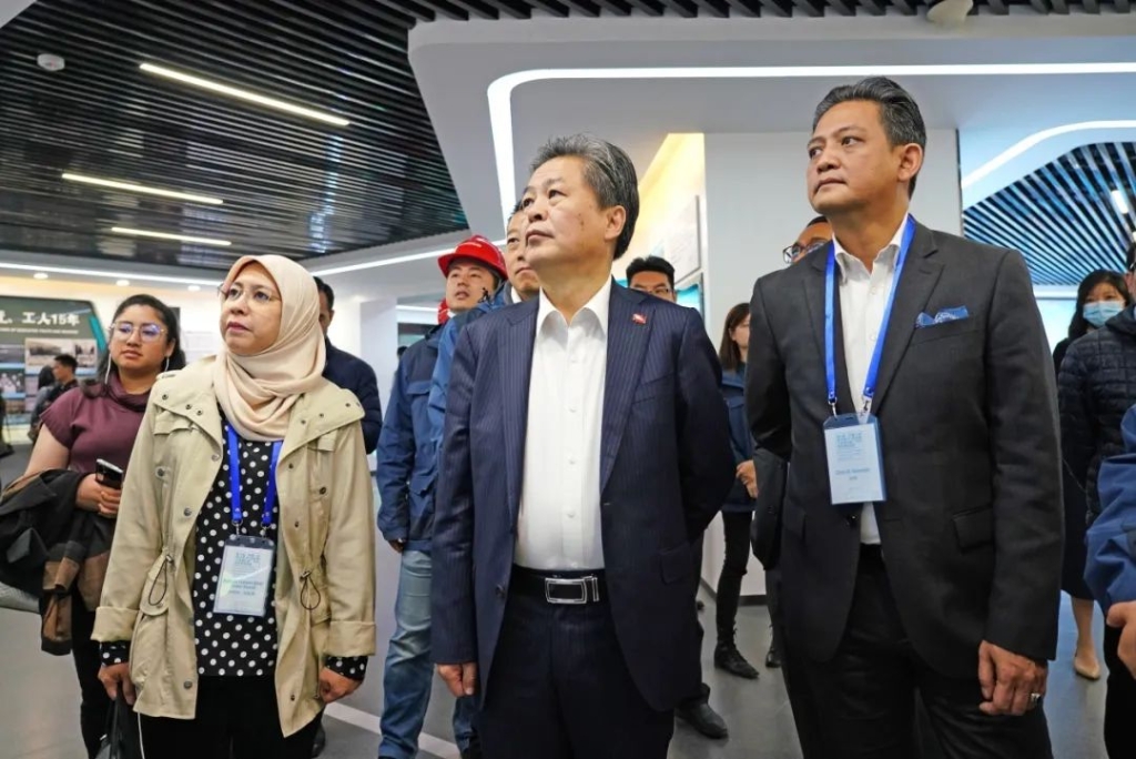 东盟联合参访团考察球友会体育-球友会体育（中国）官方在线
智能