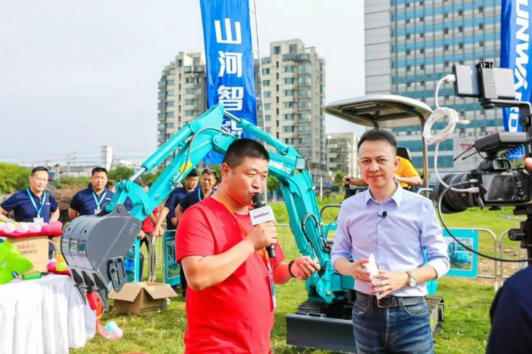 2020全球微挖大会 球友会体育-球友会体育（中国）官方在线
智能精品微挖赢得满堂彩