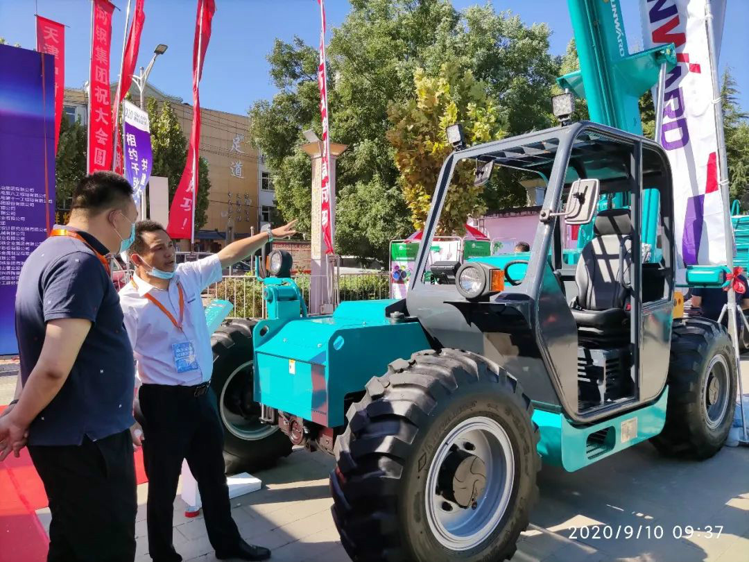 球友会体育-球友会体育（中国）官方在线
智能高空作业设备“吸睛”雄安展
