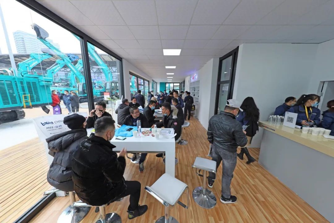 守正创新拓球友会体育-球友会体育（中国）官方在线
 球友会体育-球友会体育（中国）官方在线
智能闪耀2020上海宝马展