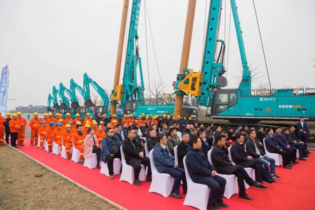 球友会体育-球友会体育（中国）官方在线
智能旋挖钻机全面参建中国首条智慧高速公路