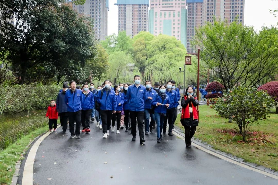 觅红色历史 践初心使命——球友会体育-球友会体育（中国）官方在线
智能全体党员赴长沙党史馆开展主题党日活动