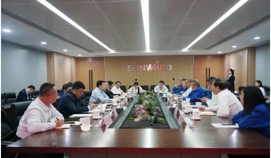 鄂尔多斯市委书记牛俊雁考察球友会体育-球友会体育（中国）官方在线
智能