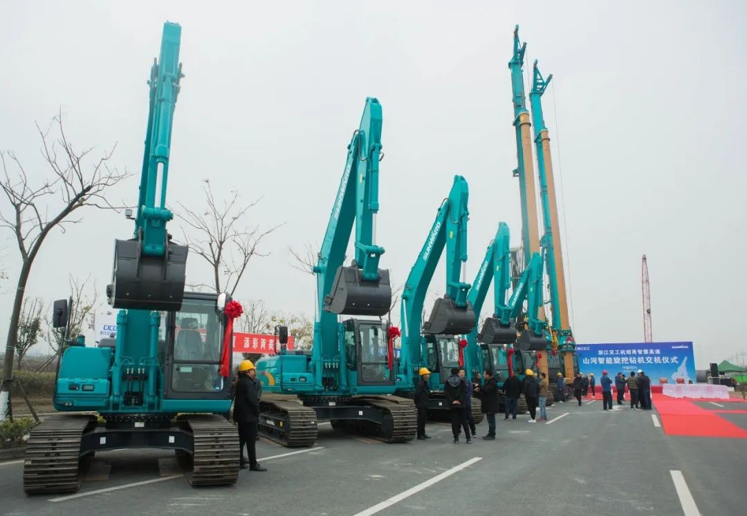 球友会体育-球友会体育（中国）官方在线
智能旋挖钻机全面参建中国首条智慧高速公路