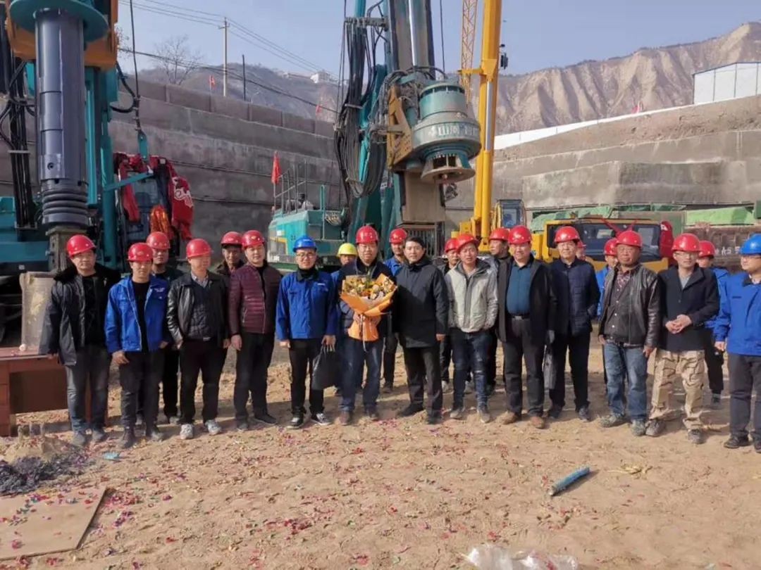 金戈铁马工程路 风雨无阻选球友会体育-球友会体育（中国）官方在线
