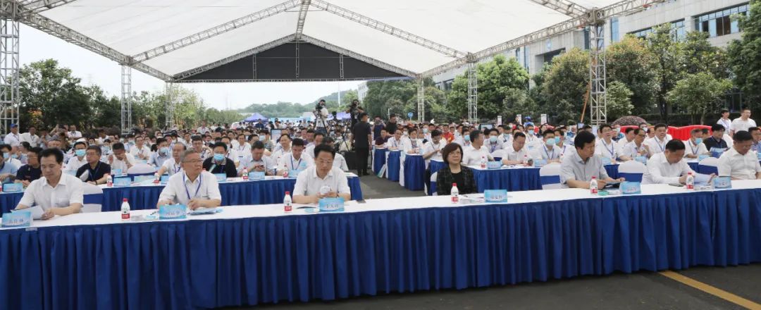 湖南省2021年“安全生产月”启动仪式在球友会体育-球友会体育（中国）官方在线
工业城举行
