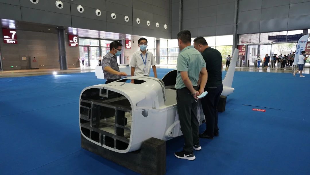 明星产品受追捧，球友会体育-球友会体育（中国）官方在线
航空携多款产品精彩亮相2021年湖南航展