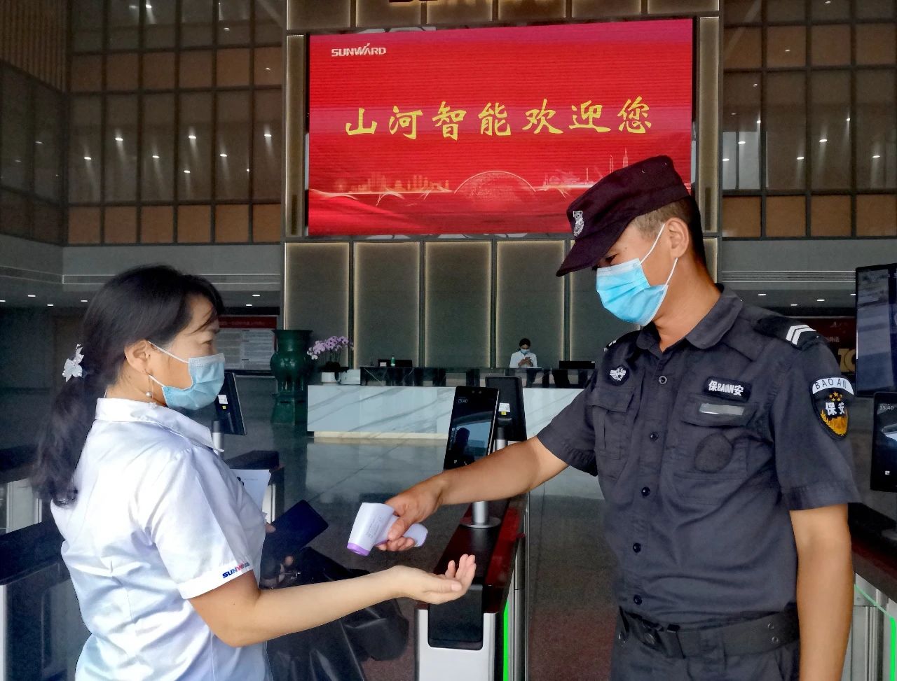 严格防控！球友会体育-球友会体育（中国）官方在线
智能牢筑防疫“长城”