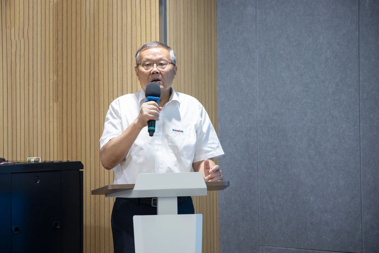 强化管理重心下移，球友会体育-球友会体育（中国）官方在线
智能开展领导力培训助力公司高质量快速发展