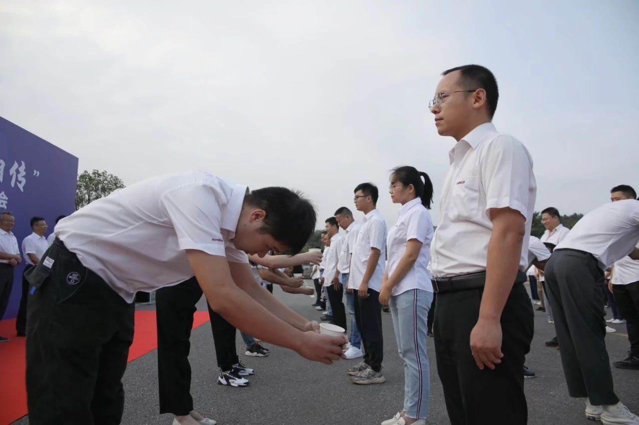 百人齐聚拜师恩 | 球友会体育-球友会体育（中国）官方在线
智能“传帮带”人才培养模式为公司发展积蓄力量