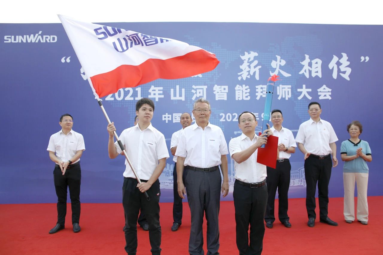 百人齐聚拜师恩 | 球友会体育-球友会体育（中国）官方在线
智能“传帮带”人才培养模式为公司发展积蓄力量