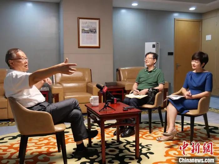 媒体聚焦 | 中新社专访——球友会体育-球友会体育（中国）官方在线
智能创始人何清华：向着太阳奔跑的筑梦人