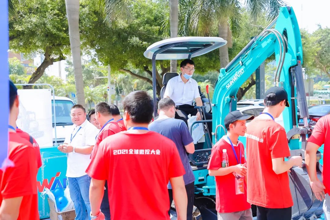 共享微挖新视界！球友会体育-球友会体育（中国）官方在线
智能微挖三大王牌产品齐聚2021全球微挖大会