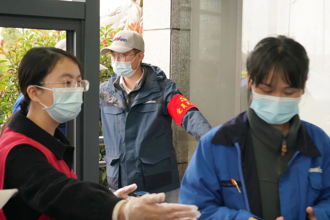 采样完成率近100%！球友会体育-球友会体育（中国）官方在线
智能第一时间开展全员核酸检测，保障安全生产