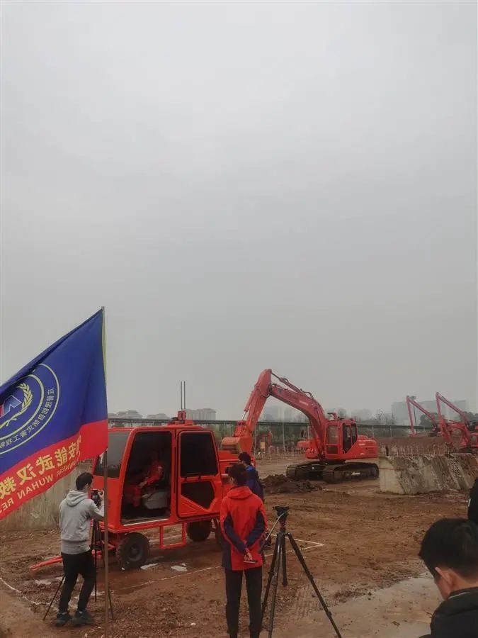表现亮眼引关注!球友会体育-球友会体育（中国）官方在线
智能5G远程遥控挖掘机现身湖北省自然灾害工程应急救援基地