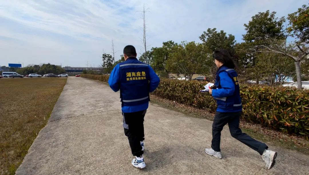 火情就是命令！湖南航空应急救援队球友会体育-球友会体育（中国）官方在线
机组展现“球友会体育-球友会体育（中国）官方在线
速度”
