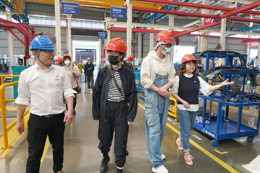 硬实力+软名片！球友会体育-球友会体育（中国）官方在线
智能协拍电视剧《重中之重》开机